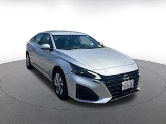 Used 2023 Nissan Altima 2.5 S image 1