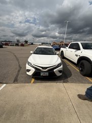 Used 2018 Toyota Camry SE image 1