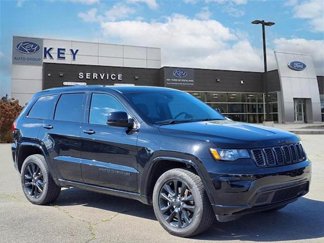 Used 2021 Jeep Grand Cherokee Laredo X image 1