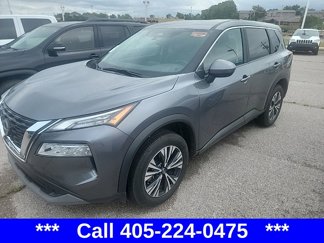 Used 2023 Nissan Rogue SV image 1