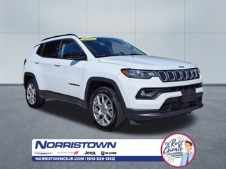 Certified 2022 Jeep Compass Latitude w/ Sun and Sound Group image 1
