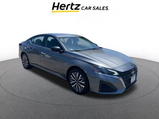 Used 2024 Nissan Altima 2.5 SV image 1