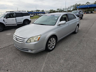 Used 2005 Toyota Avalon XLS image 1
