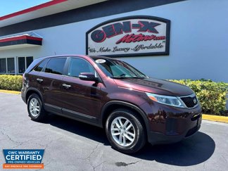 Used 2015 Kia Sorento LX image 1