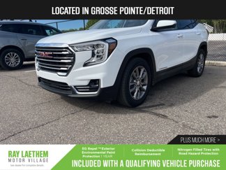 Certified 2022 GMC Terrain SLT image 1