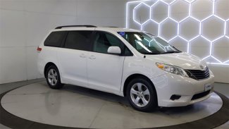 Used 2011 Toyota Sienna LE image 1