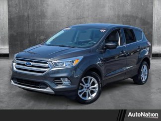 Used 2017 Ford Escape SE image 1