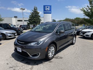 Used 2019 Chrysler Pacifica Touring-L image 1