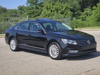 Used 2016 Volkswagen Passat 1.8T SE image 1