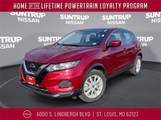 Used 2021 Nissan Rogue Sport S image 1