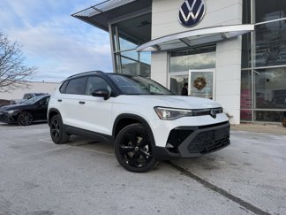 New 2025 Volkswagen Taos SE image 1