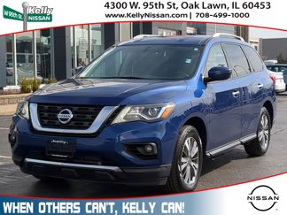Used 2019 Nissan Pathfinder SV image 1