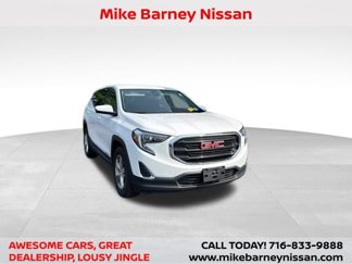 Used 2020 GMC Terrain SLE image 1