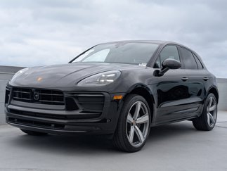 Certified 2024 Porsche Macan image 1
