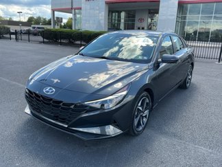 Used 2023 Hyundai Elantra SEL w/ Convenience Package image 1
