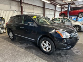 Used 2013 Nissan Rogue S w/ Special Edition Pkg image 1