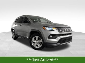 Used 2022 Jeep Compass Latitude image 1