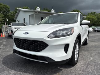 Used 2020 Ford Escape SE image 1