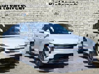 New 2025 Kia K4 LXS image 1