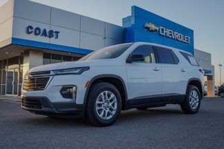 Used 2022 Chevrolet Traverse LS image 1