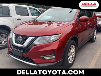 Used 2018 Nissan Rogue SV image 1