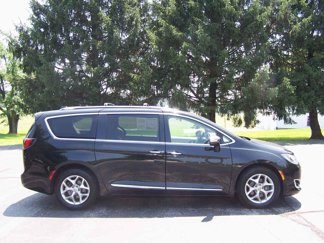 Used 2020 Chrysler Pacifica Limited image 1