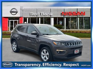 Used 2021 Jeep Compass Latitude image 1