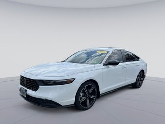 Used 2023 Honda Accord Sport image 1