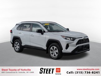 Used 2021 Toyota RAV4 LE image 1