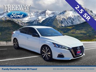 Used 2021 Nissan Altima 2.5 SR image 1