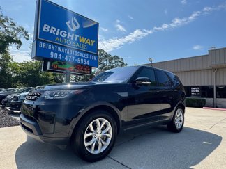 Used 2020 Land Rover Discovery SE image 1