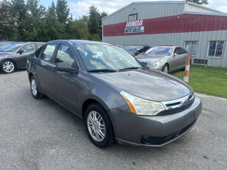 Used 2010 Ford Focus SE image 1