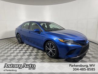 Used 2019 Toyota Camry image 1