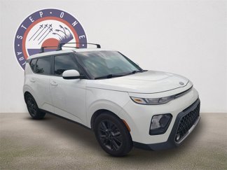 Used 2021 Kia Soul EX image 1