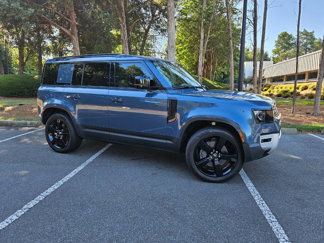 Used 2023 Land Rover Defender 110 SE image 1