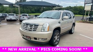 Used 2009 Cadillac Escalade 2WD image 1