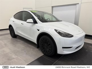 Used 2024 Tesla Model Y Long Range image 1