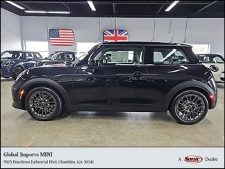 Used 2025 MINI Cooper 2-Door Hardtop image 1
