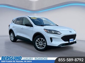 Used 2022 Ford Escape SE image 1