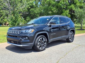 Used 2022 Jeep Compass Limited image 1