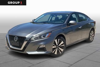 Used 2021 Nissan Altima 2.5 SV w/ SV Premium Package image 1