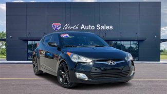 Used 2017 Hyundai Veloster Value Edition image 1