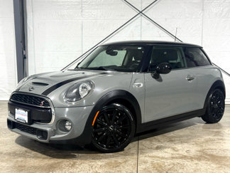 Used 2019 MINI Cooper S image 1