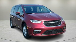 Used 2023 Chrysler Pacifica Touring-L image 1