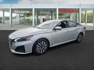 Certified 2023 Nissan Altima 2.5 SV image 1