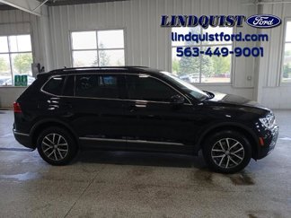 Used 2020 Volkswagen Tiguan SE w/ Panoramic Sunroof Package image 1