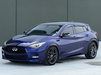 Used 2017 INFINITI QX30 Sport image 1
