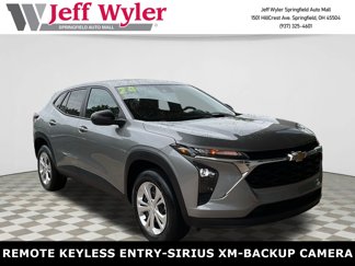 Used 2024 Chevrolet Trax LS image 1