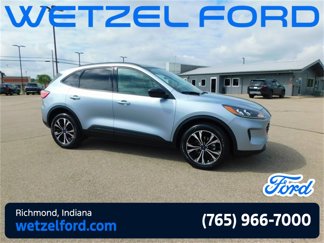 Used 2022 Ford Escape SE w/ SE Sport Appearance Package image 1