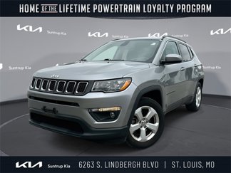 Used 2019 Jeep Compass Latitude w/ Cold Weather Group image 1